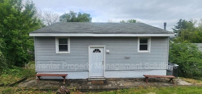 Building Photo - 813 Highland Ave