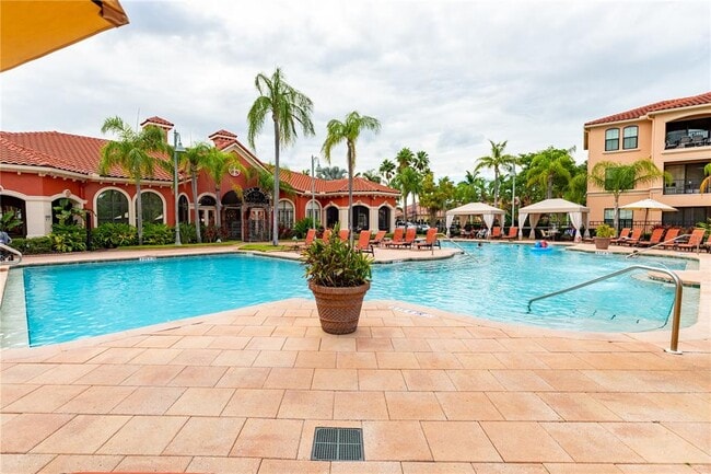 Photo - 2724 Via Murano Unit 639