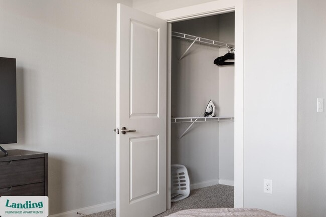 Photo - 4300 Cromwell Dr Unidad 1305