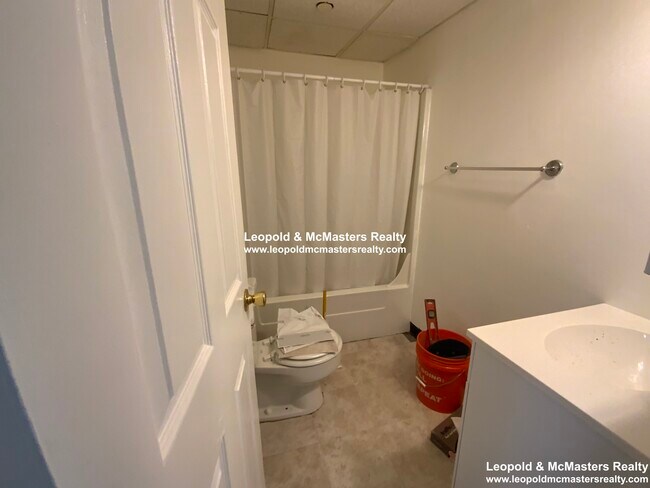 Photo - 98 Queensberry St Unidad C