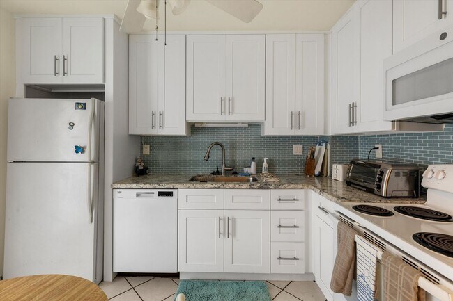 Photo - 3 Bedroom 2 Bathroom Furnished Condo