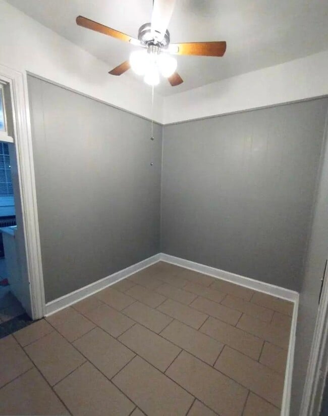 Photo - 205 E King St Unit 2