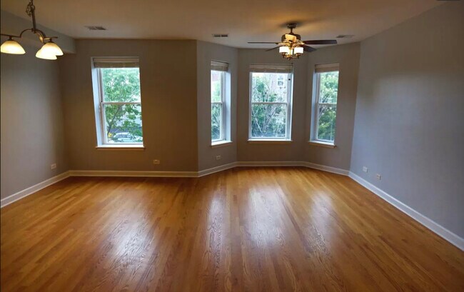 2339 N Albany Ave
