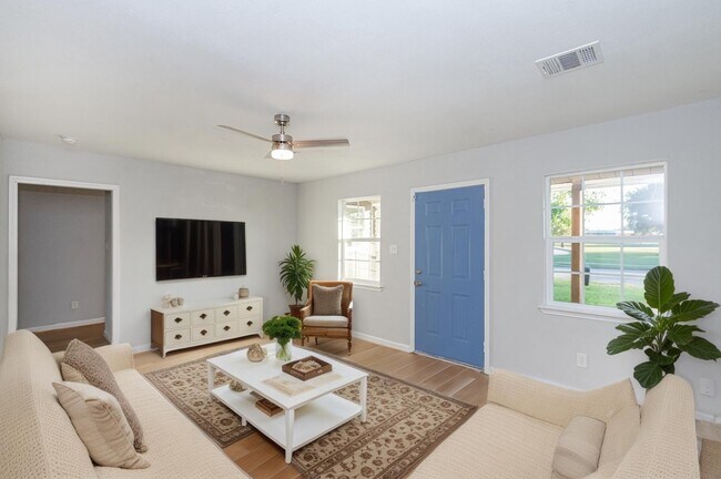 Photo - 3707 Meadowlake Rd