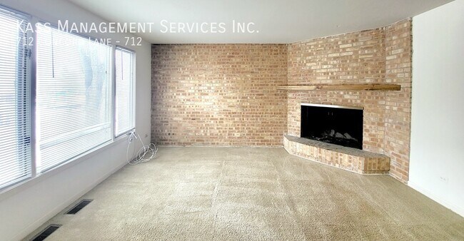 Photo - 712 Concord Ln