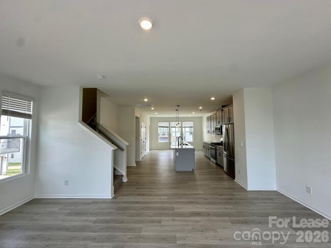 Photo - 1556 Blanche St