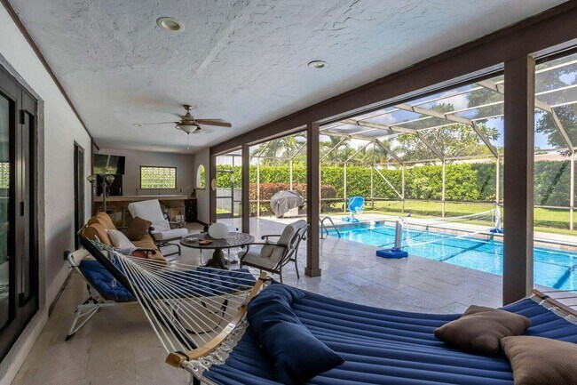 Photo - 2903 Banyan Blvd Cir NW