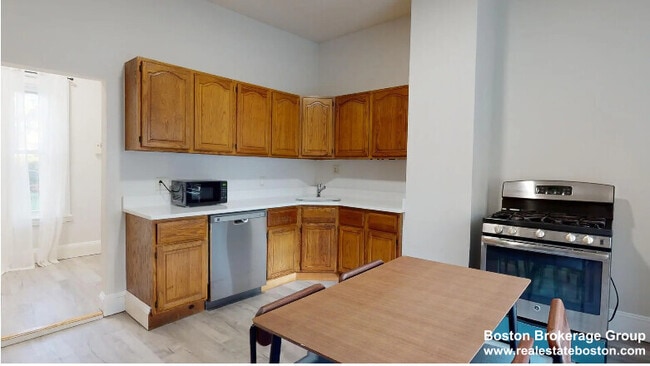 Photo - 28 Sumner St Unit 1