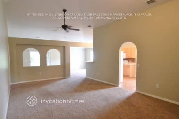 Photo - 992 Vanderbilt Dr