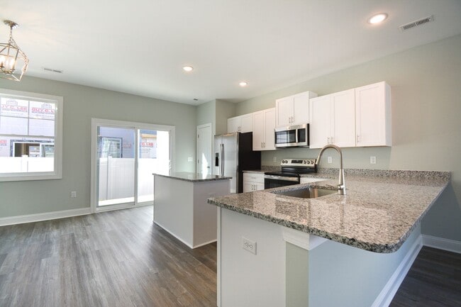 Photo - Gorgeous 2 Bedroom Townhome in Beachside Village