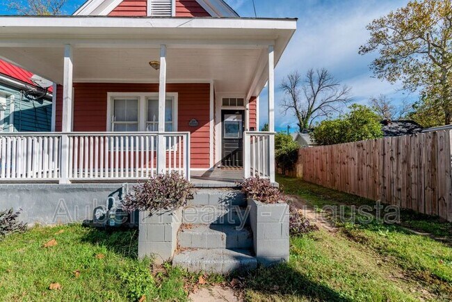 Photo - 209 Telfair St