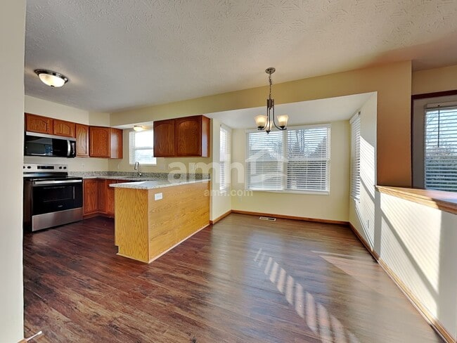 Photo - 6088 Lakewood Dr