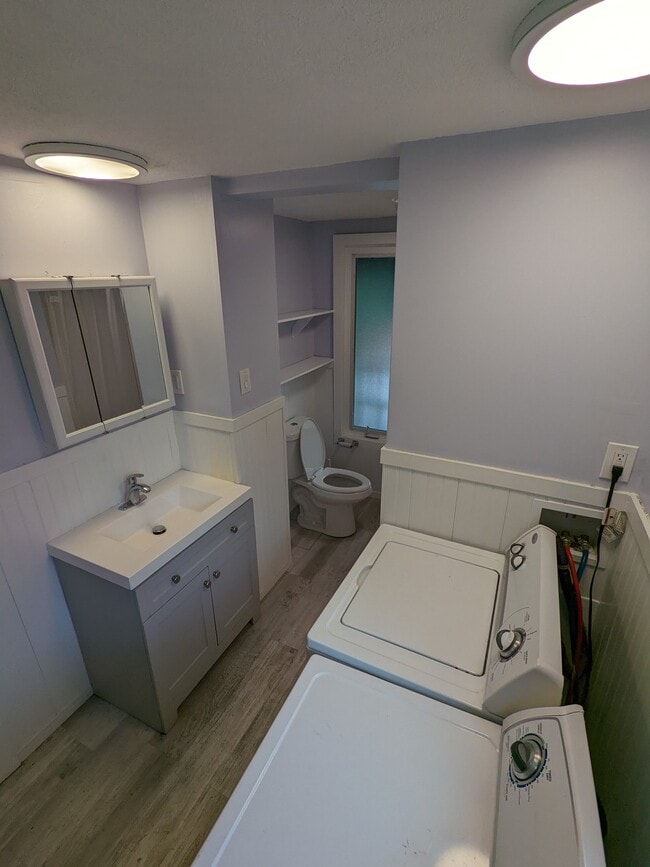 Photo - 24 Cortland Pl