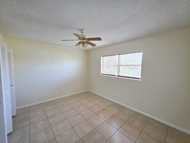 Photo - Bright and Clean 1 Bed 1 Bath 2nd Floor Apartment