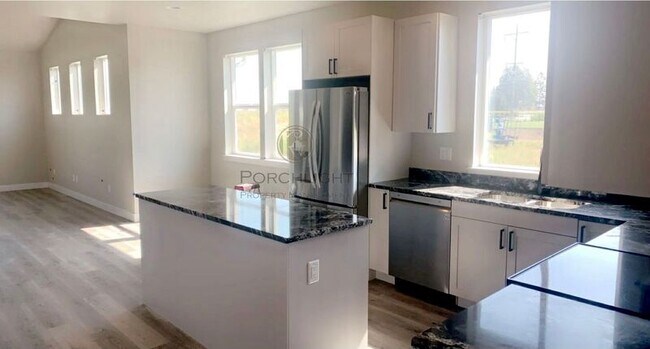 Photo - 2226 Berryman Loop Unit A