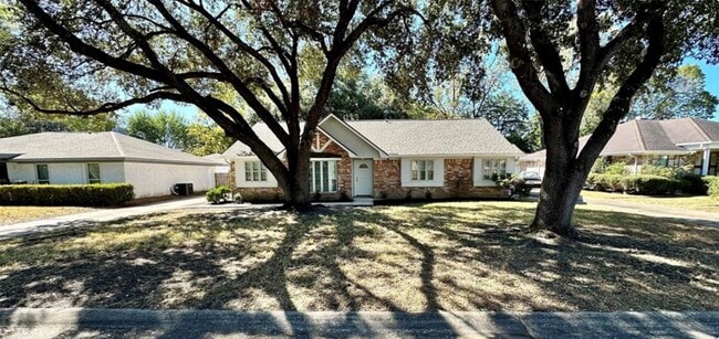 Photo - 4310 Cinnabar Dr
