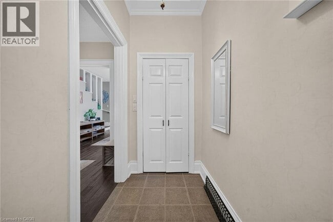 Photo - 171 Emerald St S