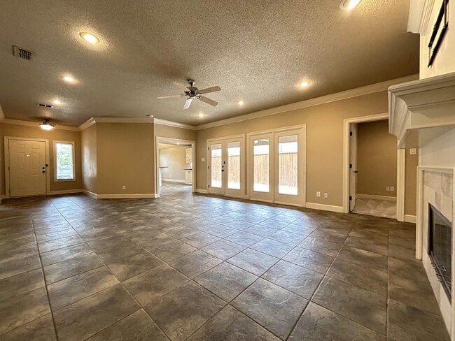 Photo - 4101 101st St