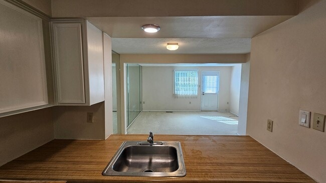 1103 Bonnie Brae Dr