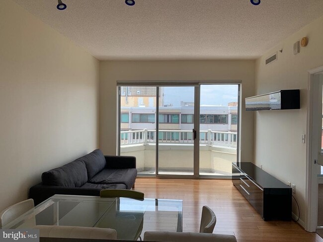 Building Photo - 1111 11th St NW Unit 902 Rental