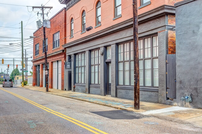 Photo - 246 N Court St