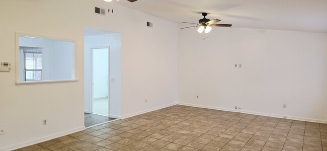 Photo - 1087 Desert Shield St