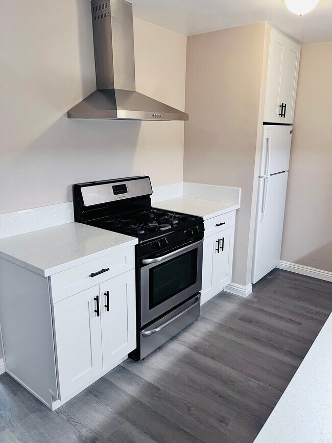 Photo - 385 Vernon Dr Unit #A