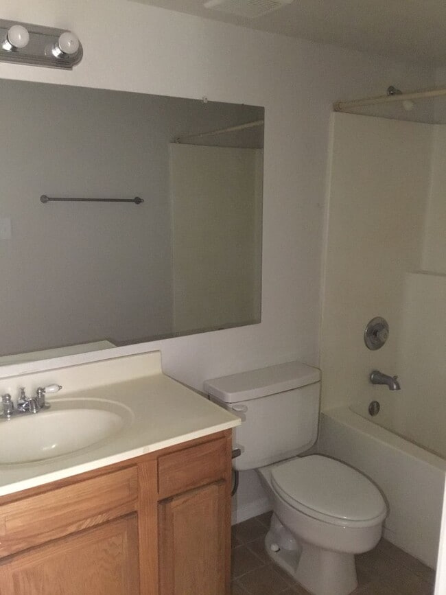 Photo - Beautifully remodeled 2bed/2ba Townhome - Ask about our Move-in Specials