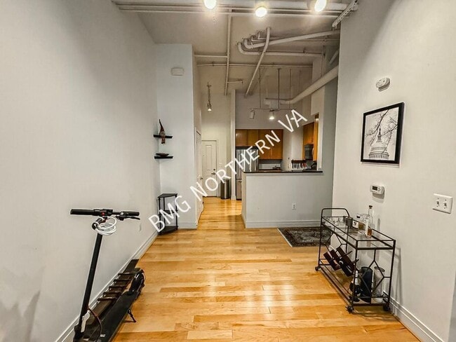 Photo - 2220 Fairfax Dr