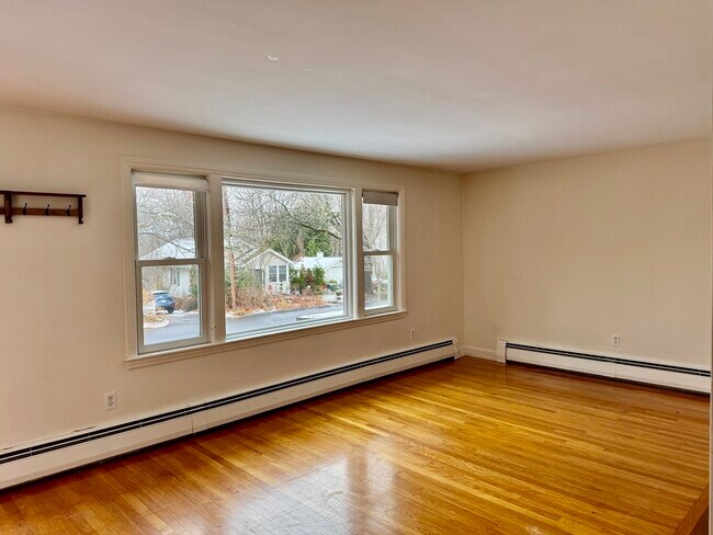 Photo - 59 Farmcrest Ave