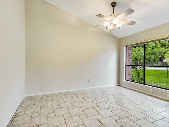 Photo - 3607 Oak Creek Dr