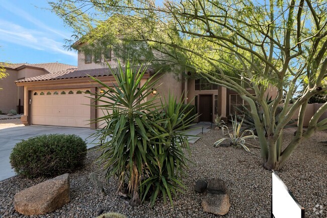 Building Photo - Great Cave Creek Home - 5 Bedroom 3 Bathro...