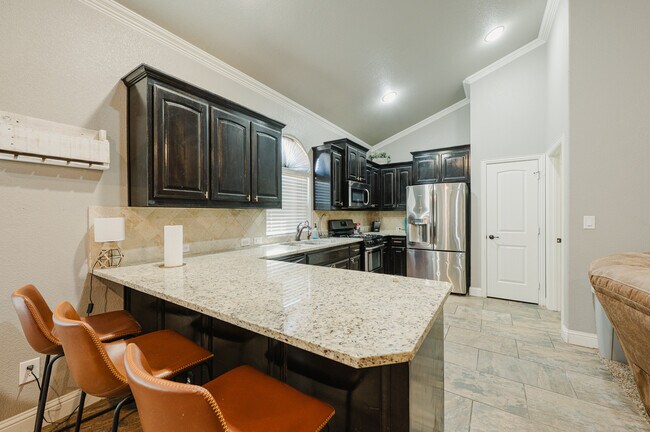 Photo - 3906 Oporto St