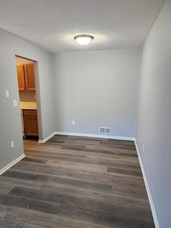 Photo - 5597 Andrews Dr