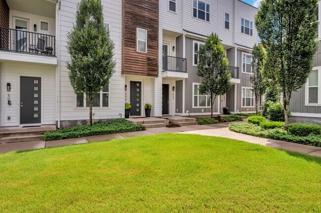 Photo - 504 Vernon Cir