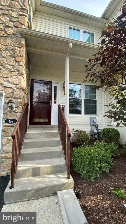 Photo - 186 Birchwood Dr