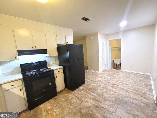 Photo - 421 Willow Ave