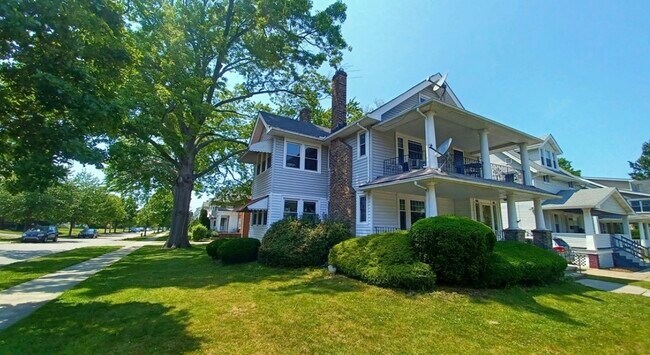 Photo - 1296 Nicholson Ave