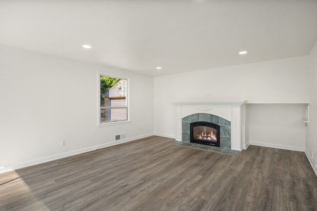 Photo - 13540 25th Ave NE