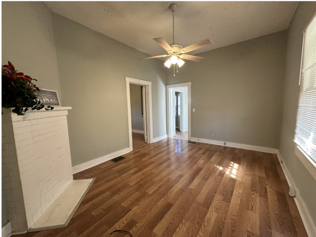 Photo - Cozy cottage in the heart of Kingsport!