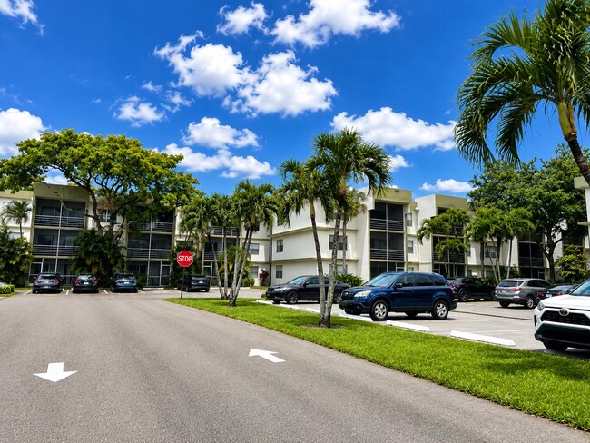 Photo - 4205 N University Dr Unit 106