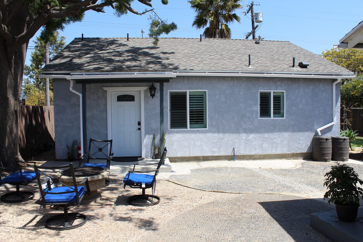 Photo - 8864 Earhart Ave (Los Angeles, CA)