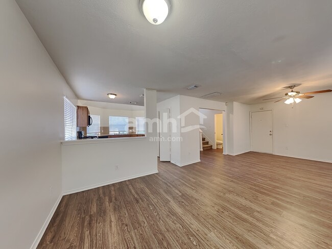 Photo - 1103 Lochmoor Ln