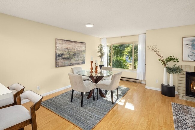 Photo - Spacious 2 bed, 1.25 bath, convenient loca... Unit #203