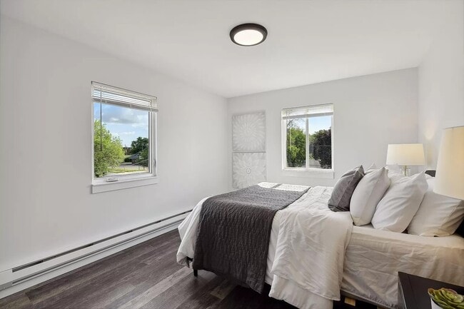 Fernbrook Apartments - Fernbrook Apartments