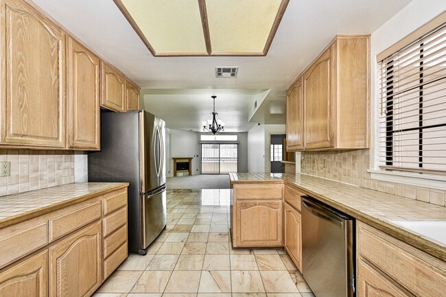 Photo - 5319 Lindley Ave Unit 303
