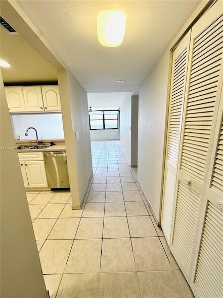 Photo - 2555 Collins Ave Unit 1609
