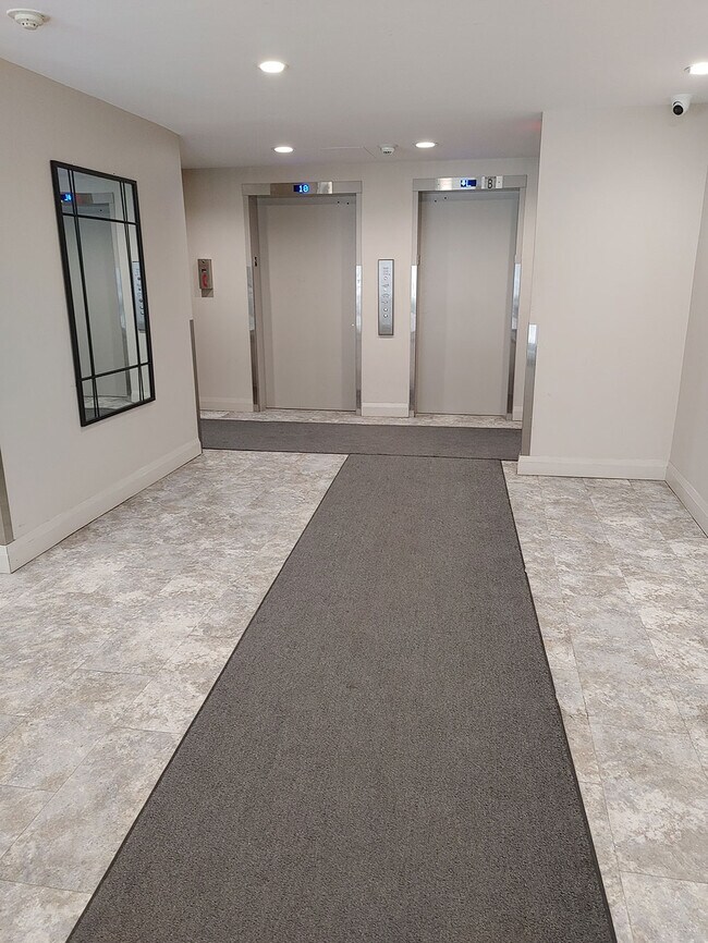 Photo - 699 Talbot St