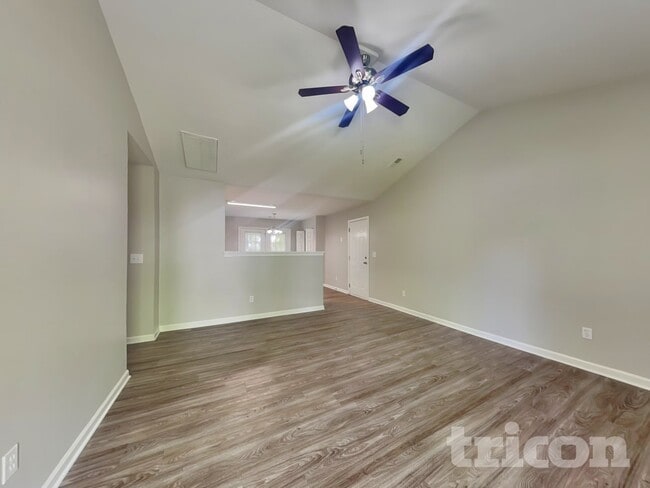 Photo - 705 Continental Dr