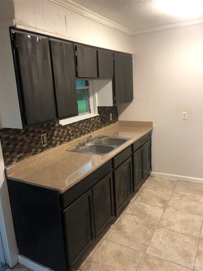 Photo - 8119 Rockford Dr